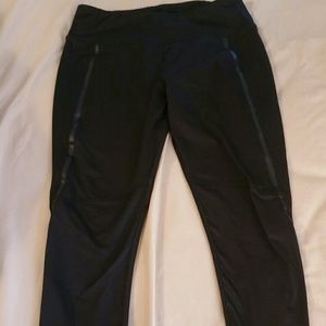 Black workout leggings